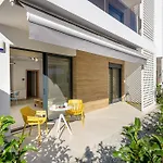 Mouratti New Luxury Garden * 科斯镇
