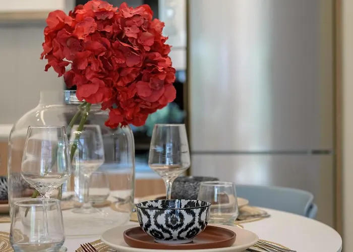 Mouratti New Luxury Garden *