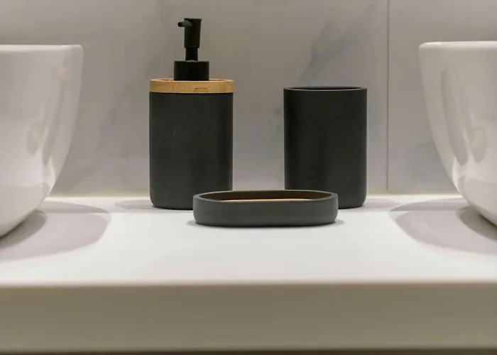 Mouratti New Luxury Garden *