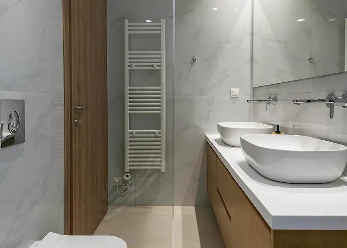 Mouratti New Luxury Garden *