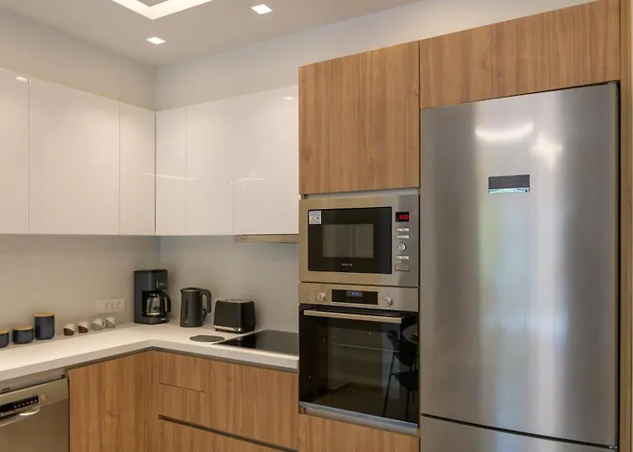 Mouratti New Luxury Garden *